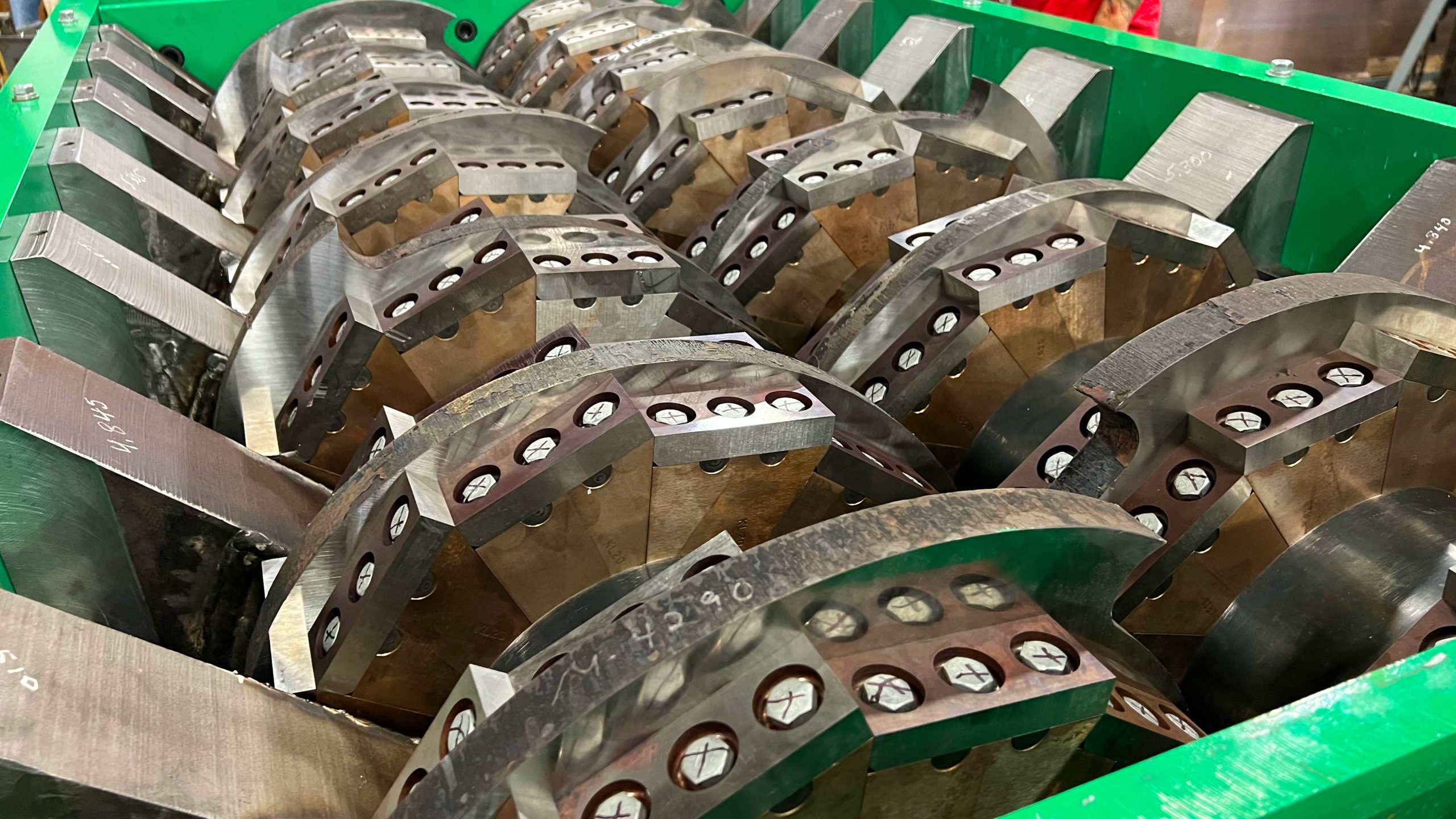 Tire recycling equipment
